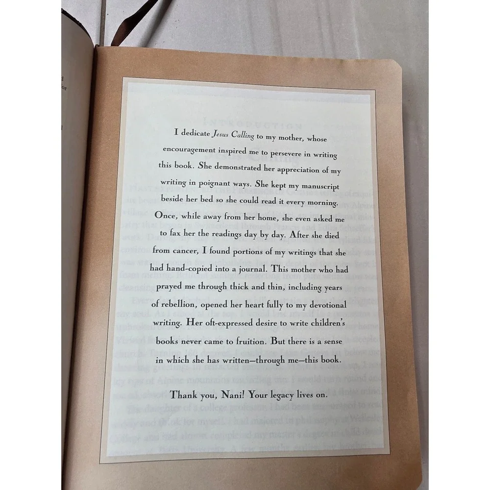 Jesus Calling 365 Day Devotional Sarah Young Brown‎ Faux Leather Deluxe Edition